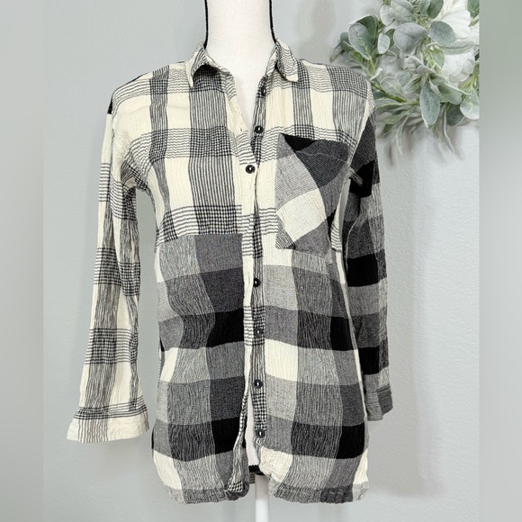 Topshop Boyfriend Plaid Black Cream Crinkle Button Up Buffalo Plaid, Sz 2 - Picture 9 of 14
